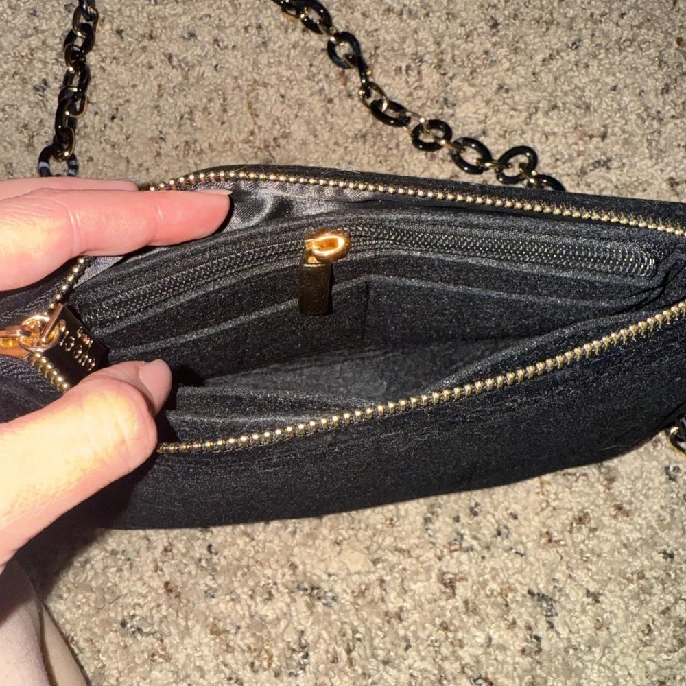 Gucci Beauty GWP Converted Pouch - Picture 9 of 13